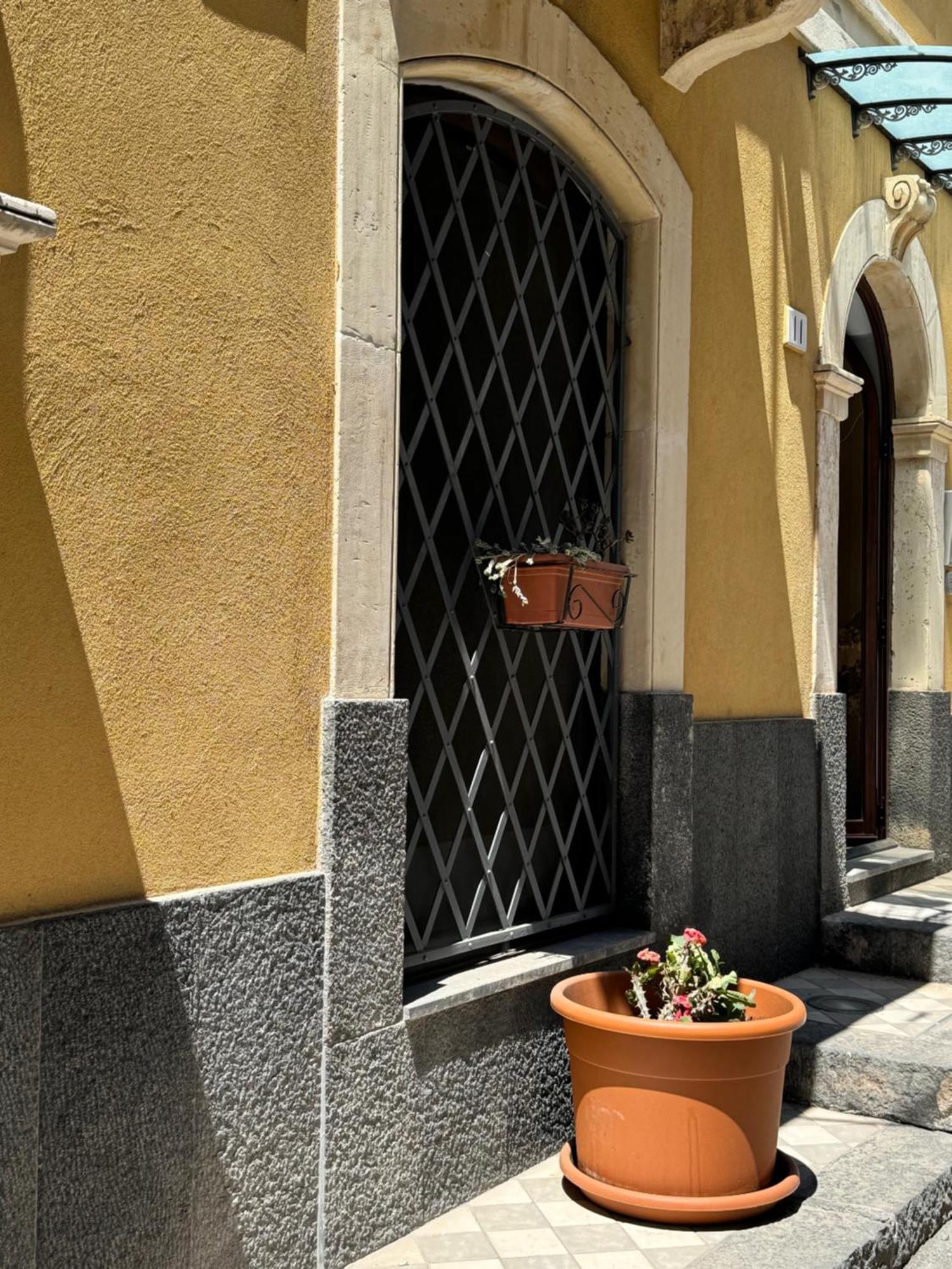 Dimora Delle Sciare - Centro Storico Apartment Catania Exterior foto